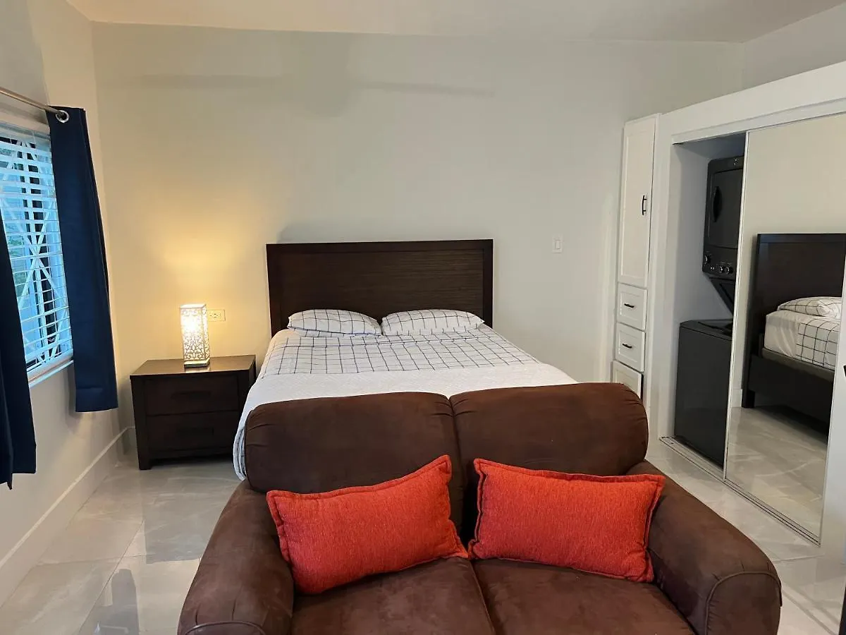 Luxury Studio Rooftop Pool N View Unit #4 Falmouth Nyaraló