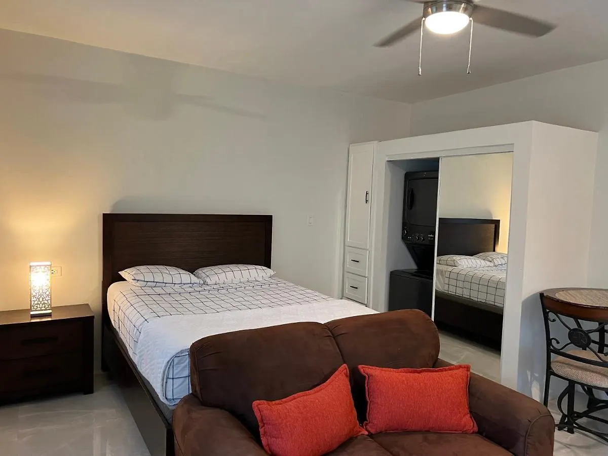 Nyaraló Luxury Studio Rooftop Pool N View Unit #4 Falmouth